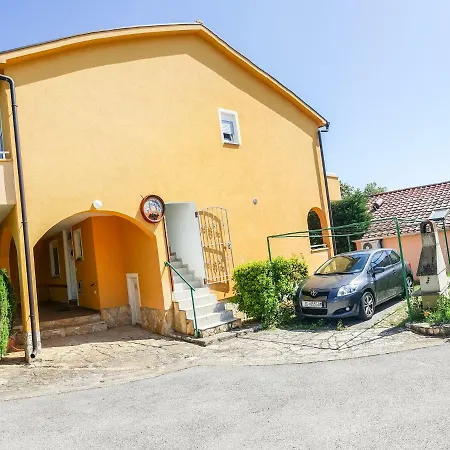 Orange Appartement Petrcane